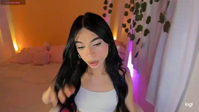 Snapshot of AndreaSweet_ chatting on 01.28.25 AndreaSweet  online show from 01.28.25