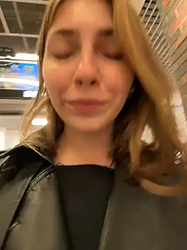 Sunny   Bunny online show from 10.28.25