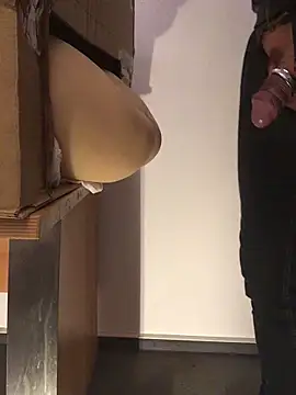 Snapshot of Inseminator69 chatting on 03.22.25 Inseminator69 online show from 03.22.25