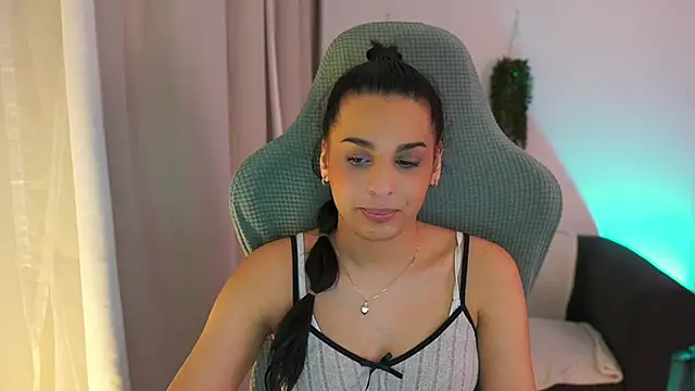 Snapshot of mila__denver chatting on 01.23.25 mila denver online show from 01.23.25