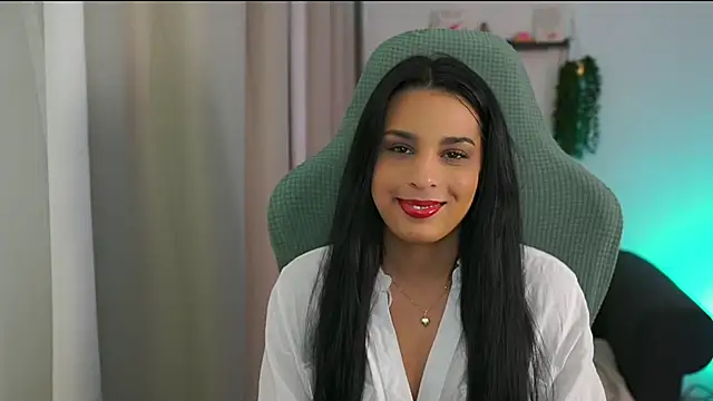 Snapshot of mila__denver chatting on 02.20.25 mila denver online show from 02.20.25