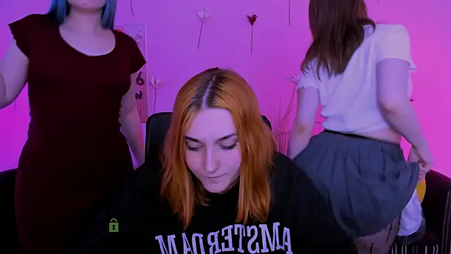 pure radiance1 online show from 04.10.26