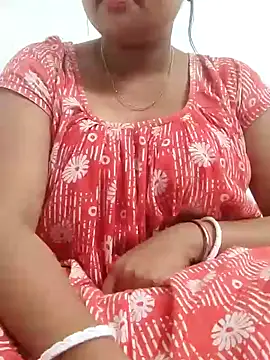 Snapshot of Priya_2222 chatting on 12.11.24 Priya 2222 online show from 12.11.24