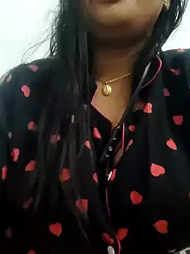 Snapshot of Priya_2222 chatting on 01.11.25 Priya 2222 online show from 01.11.25