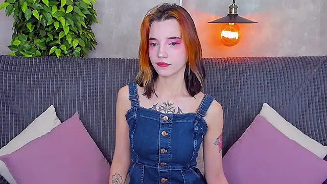 Snapshot of as1an_girlfriend chatting on 12.08.24 as1an girlfriend online show from 12.08.24