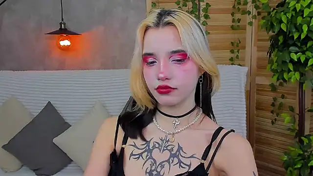 Snapshot of as1an_girlfriend chatting on 01.31.25 as1an girlfriend online show from 01.31.25