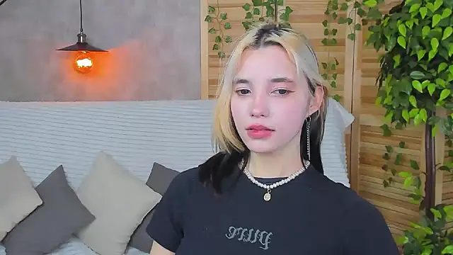 Snapshot of as1an_girlfriend chatting on 02.02.25 as1an girlfriend online show from 02.02.25