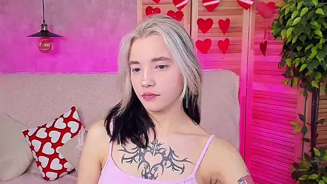 Snapshot of as1an_girlfriend chatting on 02.19.25 as1an girlfriend online show from 02.19.25