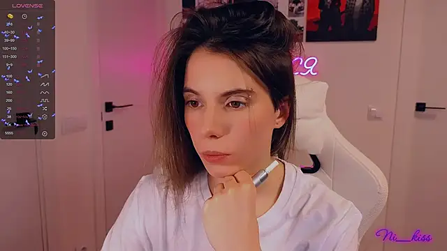 Snapshot of _ni_kiss chatting on 11.23.25 ni kiss online show from 11.23.25