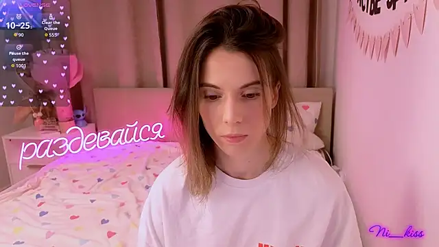 Snapshot of _ni_kiss chatting on 02.19.26 ni kiss online show from 02.19.26