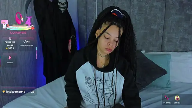 KatherineGomez online show from 10.27.25