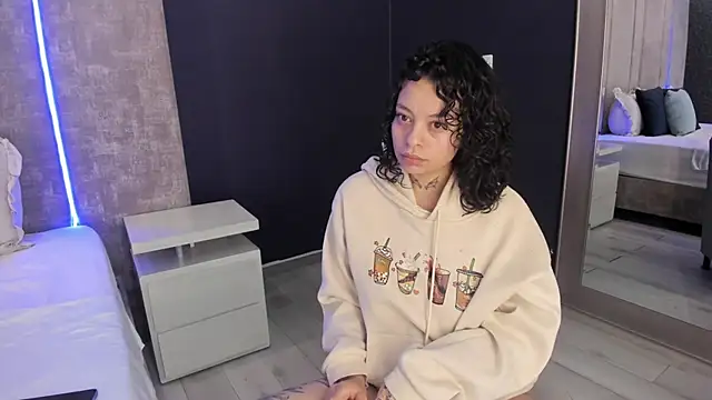 Snapshot of KatherineGomez chatting on 04.19.26 KatherineGomez online show from 04.19.26