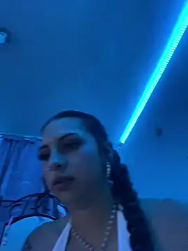 Hilary pinkk online show from 01.14.25