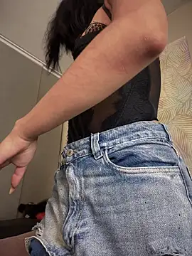 Hilary pinkk online show from 11.20.25