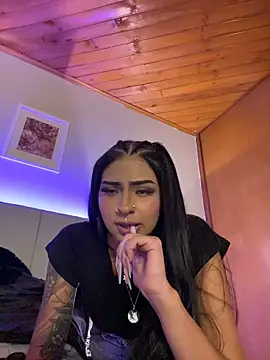 Snapshot of Hilary_pinkk chatting on 04.05.26 Hilary pinkk online show from 04.05.26