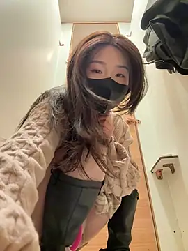 Snapshot of Xixi-Gala chatting on 03.19.26 Xixi-Gala online show from 03.19.26