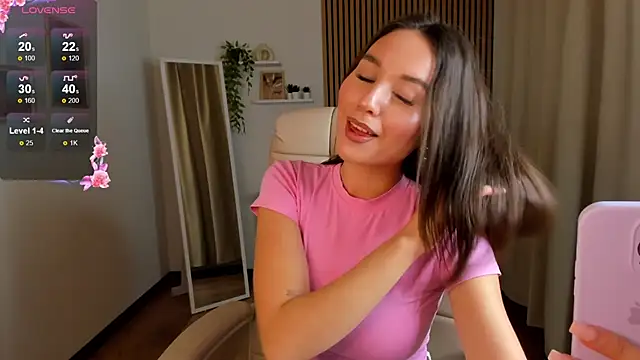 Snapshot of margeriTirell chatting on 09.16.25 margeriTirell online show from 09.16.25