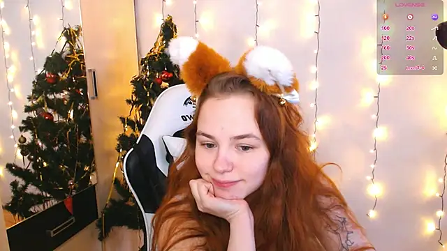 Snapshot of Fox_Lisa chatting on 12.24.24 Fox Lisa online show from 12.24.24