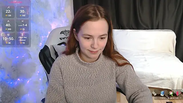 Snapshot of Fox_Lisa chatting on 02.26.25 Fox Lisa online show from 02.26.25