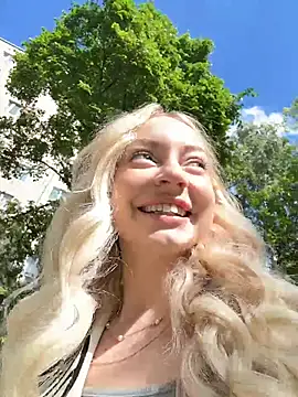 Snapshot of melissa_grr chatting on 06.14.26 melissa grr online show from 06.14.26