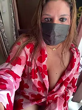 Snapshot of Reena_Darlinggg chatting on 02.04.25 Reena Darlinggg online show from 02.04.25