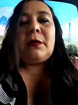 Snapshot of sara_pineros chatting on 12.21.24 sara pineros online show from 12.21.24