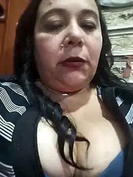 Snapshot of sara_pineros chatting on 12.21.24 sara pineros online show from 12.21.24