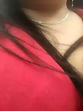 Snapshot of sara_pineros chatting on 12.27.24 sara pineros online show from 12.27.24