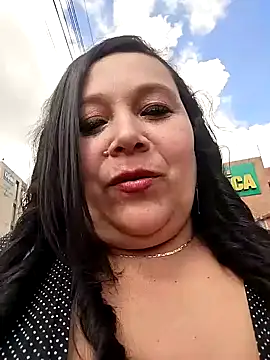 Snapshot of sara_pineros chatting on 01.28.25 sara pineros online show from 01.28.25