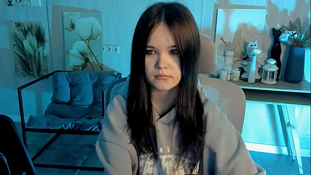 Elainebeness online show from 11.13.25