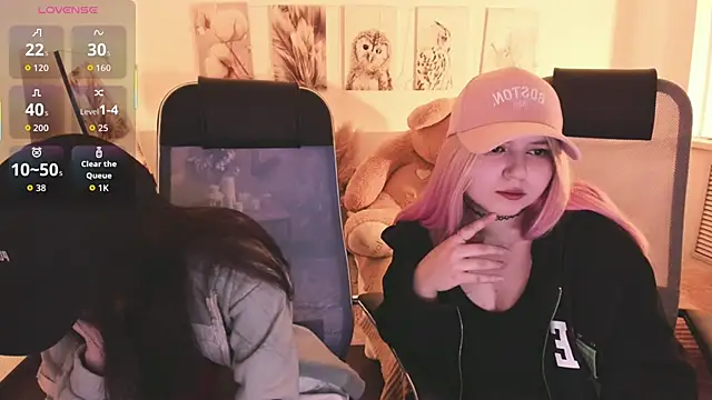 Snapshot of Elainebeness chatting on 03.18.26 Elainebeness online show from 03.18.26