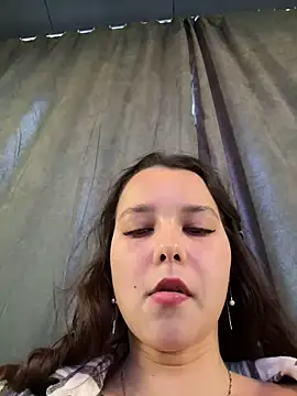 PoppyRobinson online show from 12.13.24