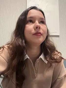 PoppyRobinson online show from 12.16.24