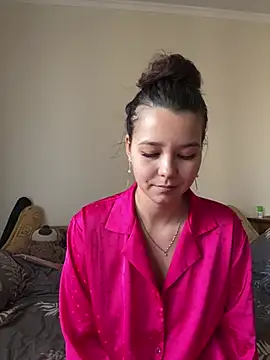 PoppyRobinson online show from 12.22.24