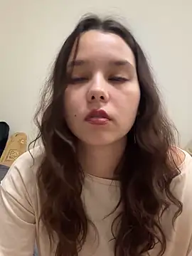 PoppyRobinson online show from 12.22.24