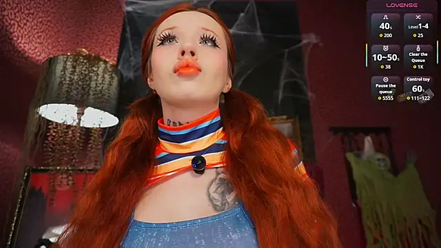 Snapshot of poisonivy_ chatting on 10.29.25 poisonivy  online show from 10.29.25