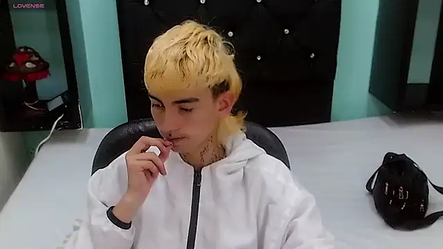 ttimy x boy online show from 04.16.26