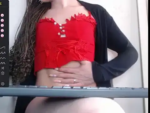 Snapshot of lorenitha_20 chatting on 12.18.24 lorenitha 20 online show from 12.18.24