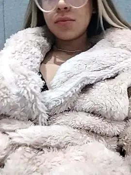 Snapshot of fofinhaa12 chatting on 10.07.25 fofinhaa12 online show from 10.07.25