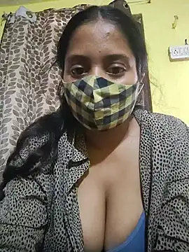 Snapshot of bigtitsqueen chatting on 06.02.26 bigtitsqueen online show from 06.02.26
