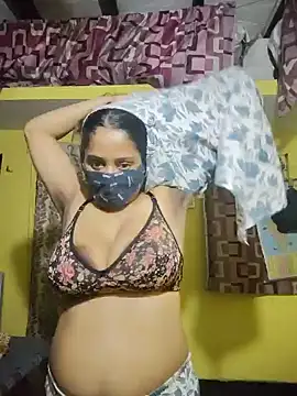 Snapshot of bigtitsqueen chatting on 06.13.26 bigtitsqueen online show from 06.13.26