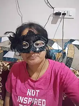 Snapshot of bigtitsqueen chatting on 07.29.26 bigtitsqueen online show from 07.29.26