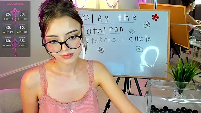 Snapshot of ellyford chatting on 12.03.24 ellyford online show from 12.03.24