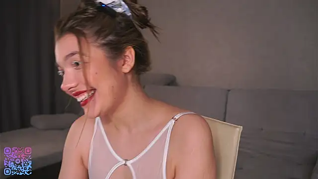Snapshot of VeronaAppleberry chatting on 02.25.25 VeronaAppleberry online show from 02.25.25
