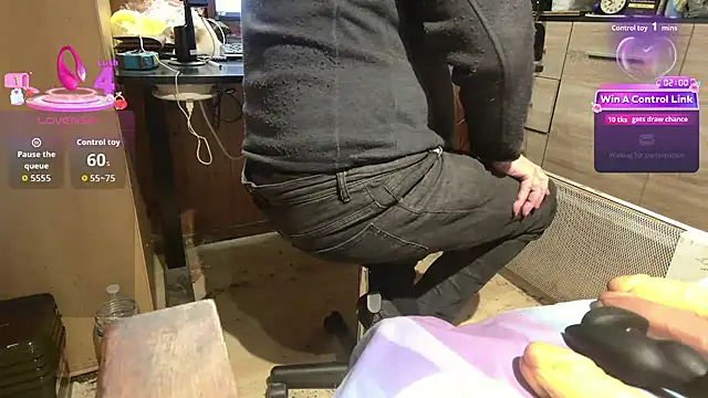 Snapshot of misteryman1956 chatting on 03.10.26 misteryman1956 online show from 03.10.26