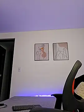 VictoriaEvaans  online show from 01.25.25