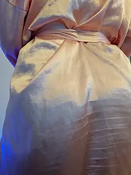 VictoriaEvaans  online show from 11.23.25