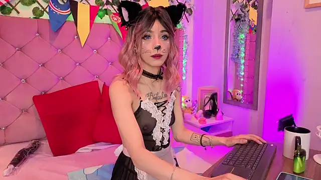 Snapshot of lauren_evans96 chatting on 07.18.26 lauren evans96 online show from 07.18.26