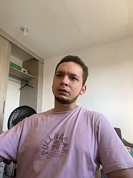 Snapshot of LabronsAd chatting on 12.10.24 LabronsAd online show from 12.10.24