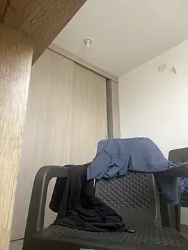 Snapshot of LabronsAd chatting on 10.18.25 LabronsAd online show from 10.18.25